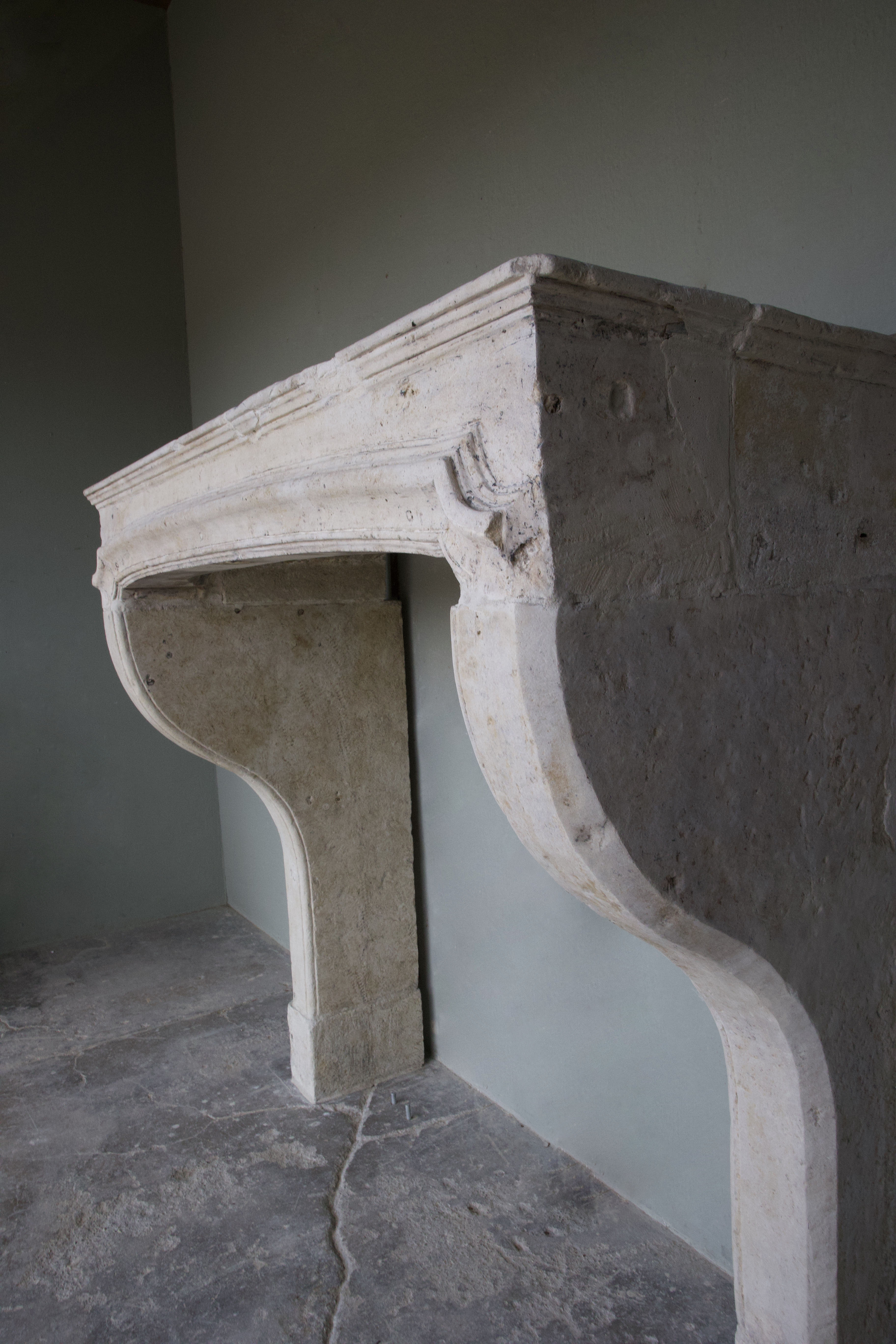 18th c. Cheminee from a village in Châtenois a commune in the Grand Est region in Northwestern, France - image 2